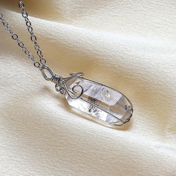 HERKIMER DIAMOND NATURAL HANDMADE Wrapped W Stainless Steel Chain - Picture 5 of 6